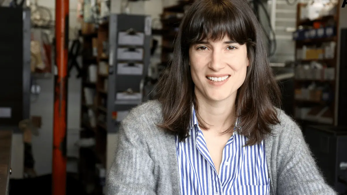 Marie Gluesenkamp Perez: Wins Re-election in Washington's 3rd District, Defeating Joe Kent